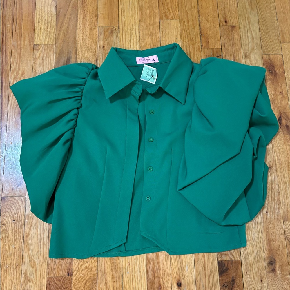 Kelly green puffed sleeved top